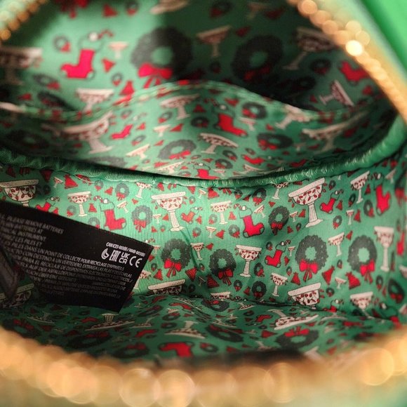 Loungefly Peanuts Snoopy Woodstock Christmas Wreath Light UP Crossbody Bag NEW - Picture 10 of 11